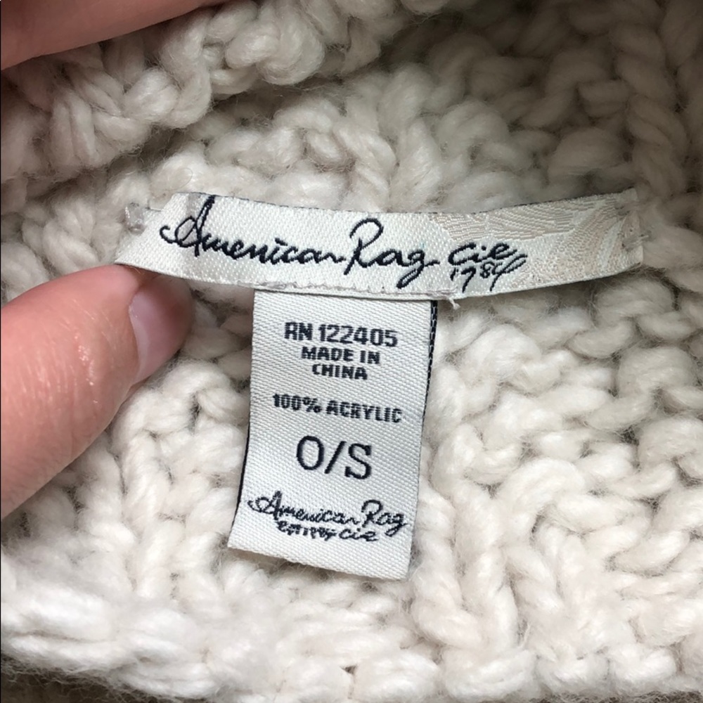 Hat - Picture 2 of 3